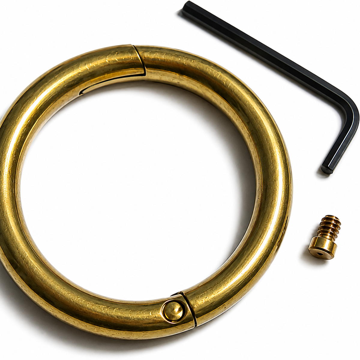 Bull Ring Brass 3" 3/8 close-up surface detail