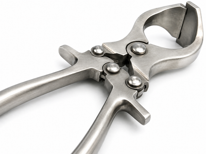 Burdizzo Castration Forceps 9" 3-quarter angle view